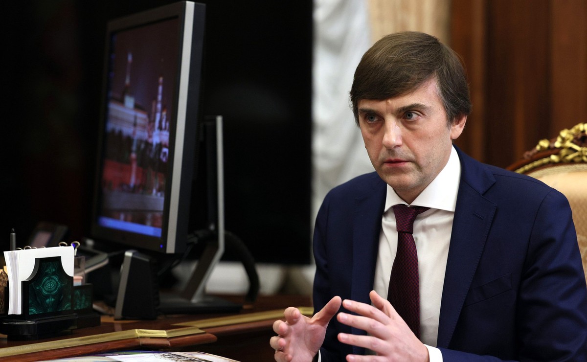 Минпросвещения РФ будет проводить «Разговоры о важном» для родителей