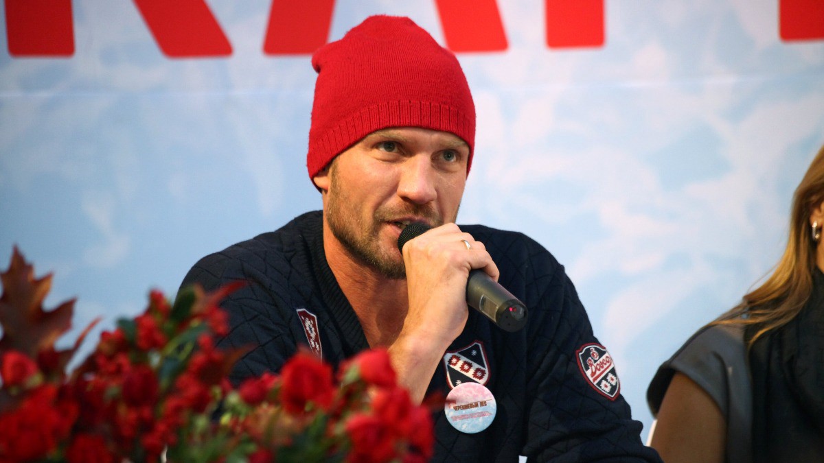 Российскому олимпийскому чемпиону Роману Костомарову ампутировали обе стопы