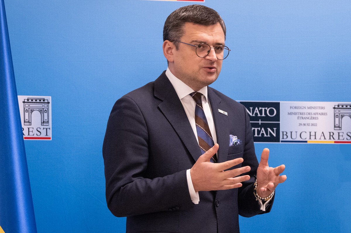 Кулеба после визита в Китай заявил, что Украину нельзя склонить к переговорам