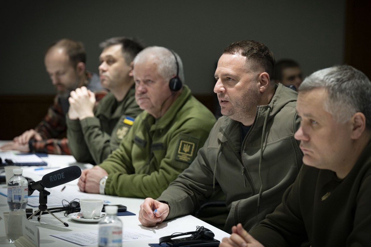 CNN: Ермак и Умеров передадут Байдену список намеченных Украиной целей в России