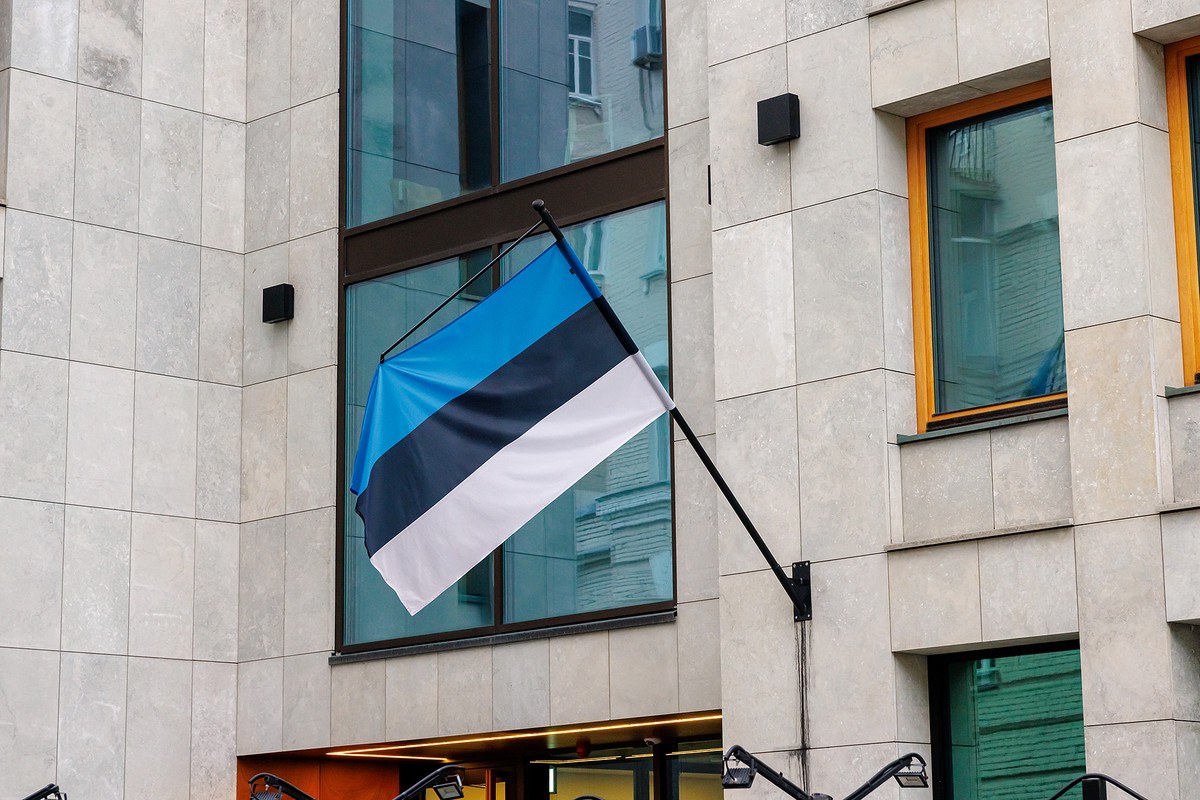 Эстонцам пригрозили тюрьмой за шествия на 9 Мая
