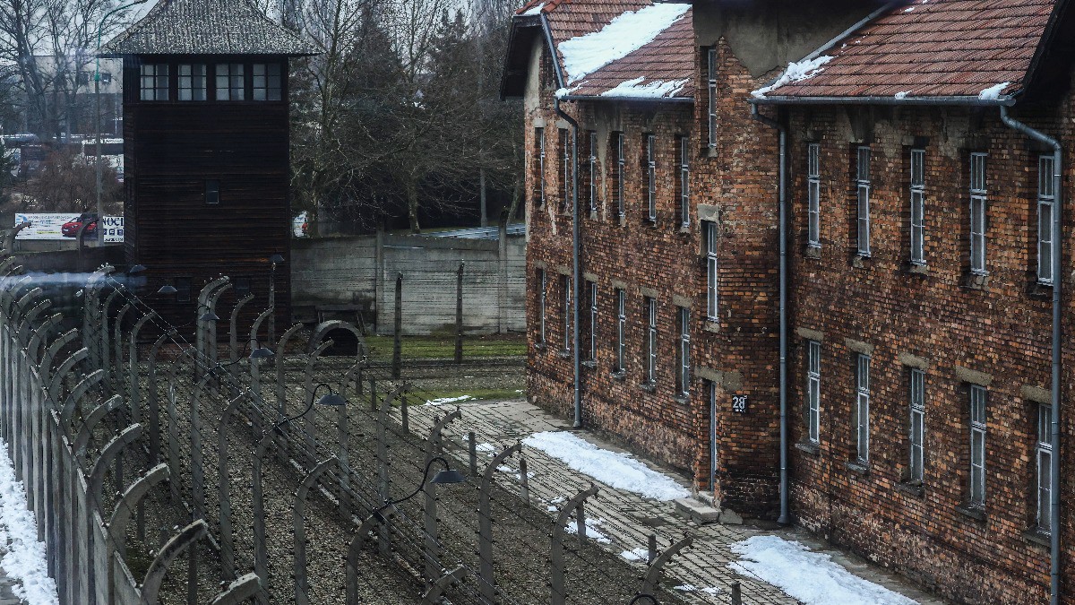 Совет нечестивых: почему русских не позвали на траурные мероприятия в Освенцим