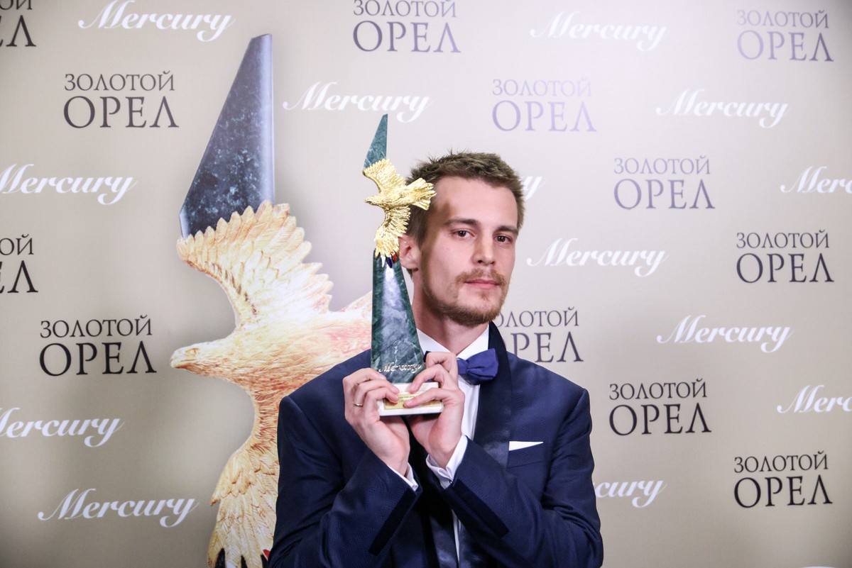Получивший «Золотого орла» за роль Карпова актёр Иван Янковский признался, что ничего не знал о шахматисте