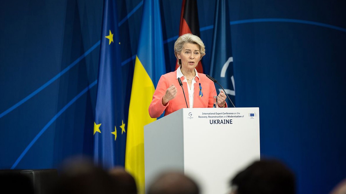 Урсула фон дер Ляйен пообещала Пашиняну, что ЕС и США поддержат Армению