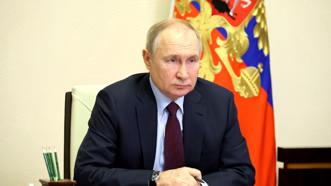 Путин: необходимо усилить надзор за своевременным выполнением гособоронзаказа