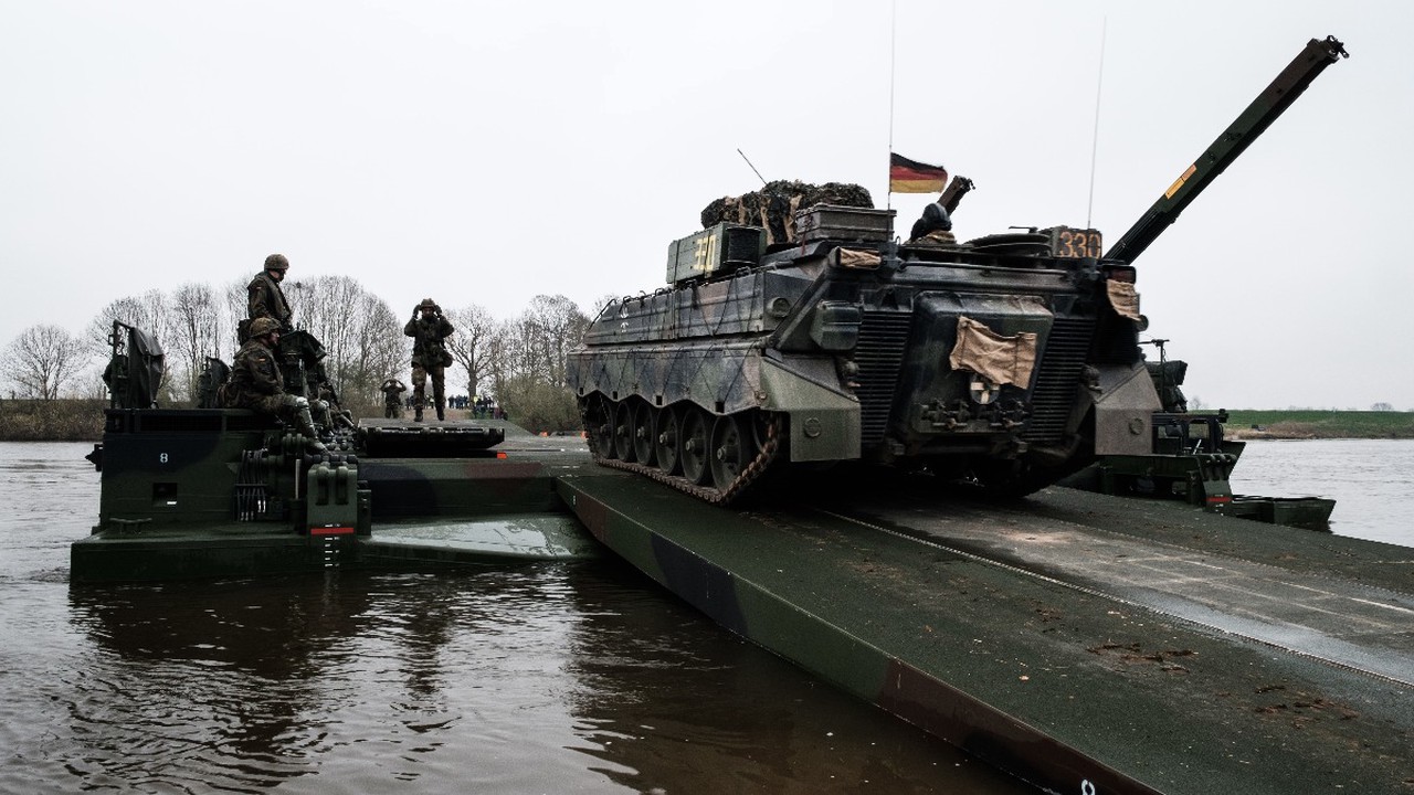 Чувство, что долго: чем обернётся для Германии поддержка Киева