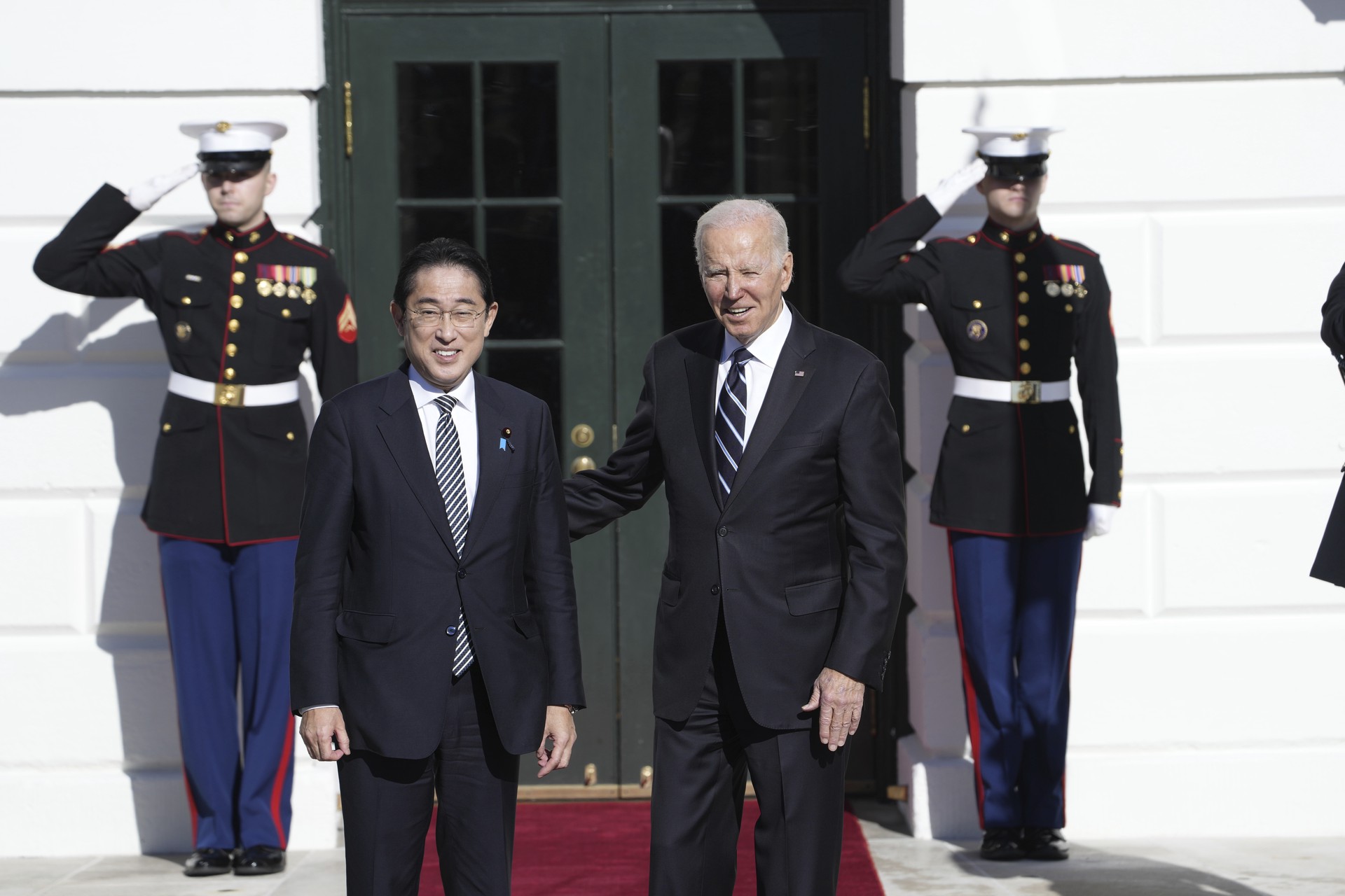 Гастроли с поиском союзников: Япония избрала не тот стиль взаимодействия с Россией и Китаем