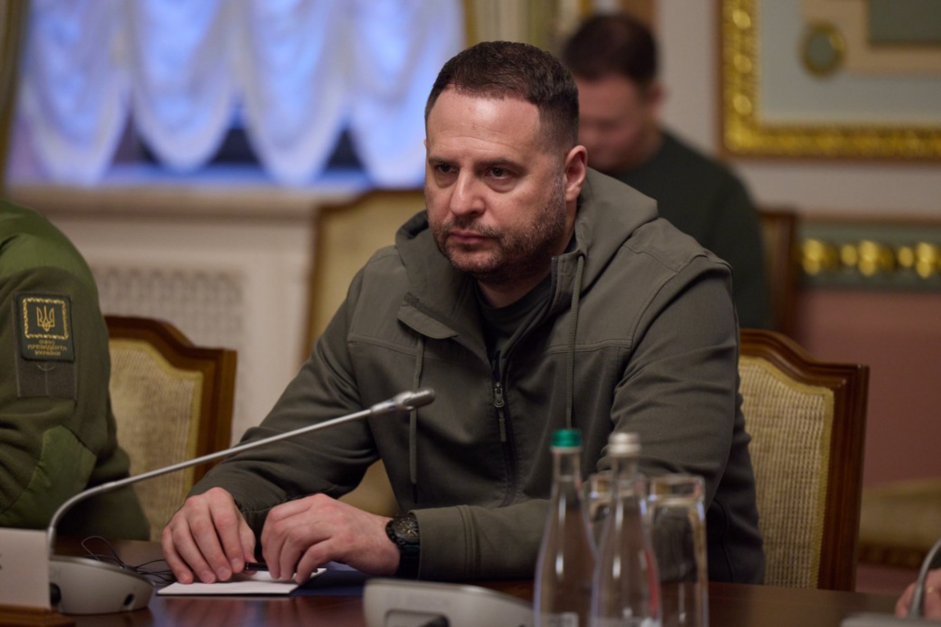 Глава офиса Зеленского Ермак заявил о телефонном разговоре с главой МИД Венгрии Сийярто