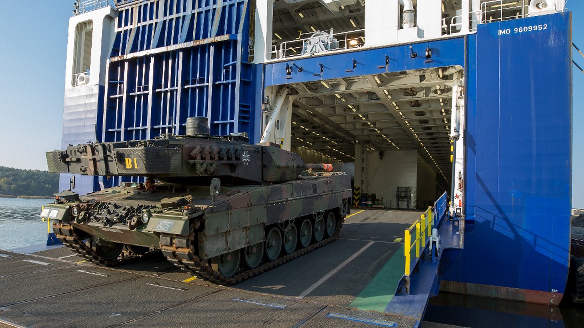 Швейцария может продать Германии 25 из своих 96 списанных танков Leopard