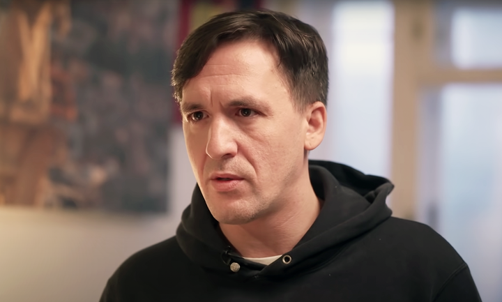 Автомобиль иноагента Смольянинова лихачит в России, собирая штрафы