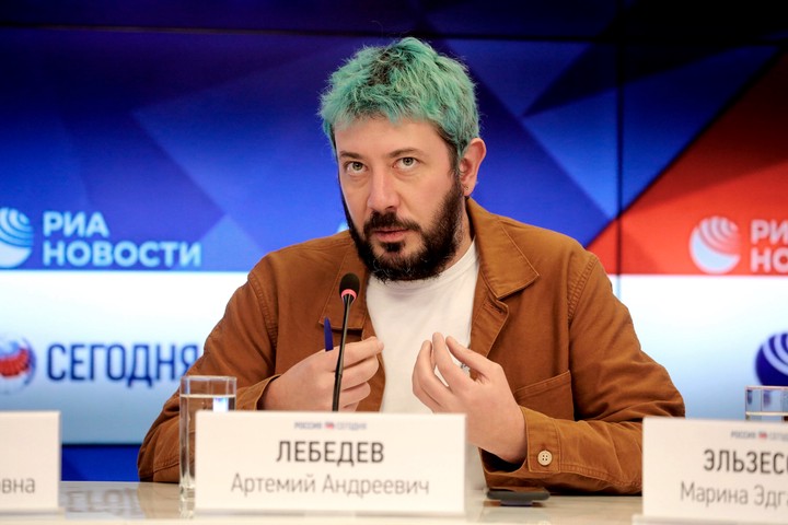 Артемий Лебедев назвал Россию самой счастливой страной в мире