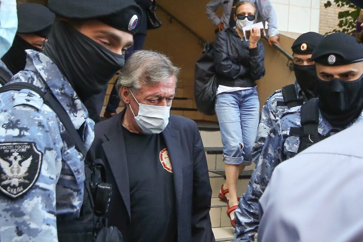 У Ефремова в колонии выпали зубы 