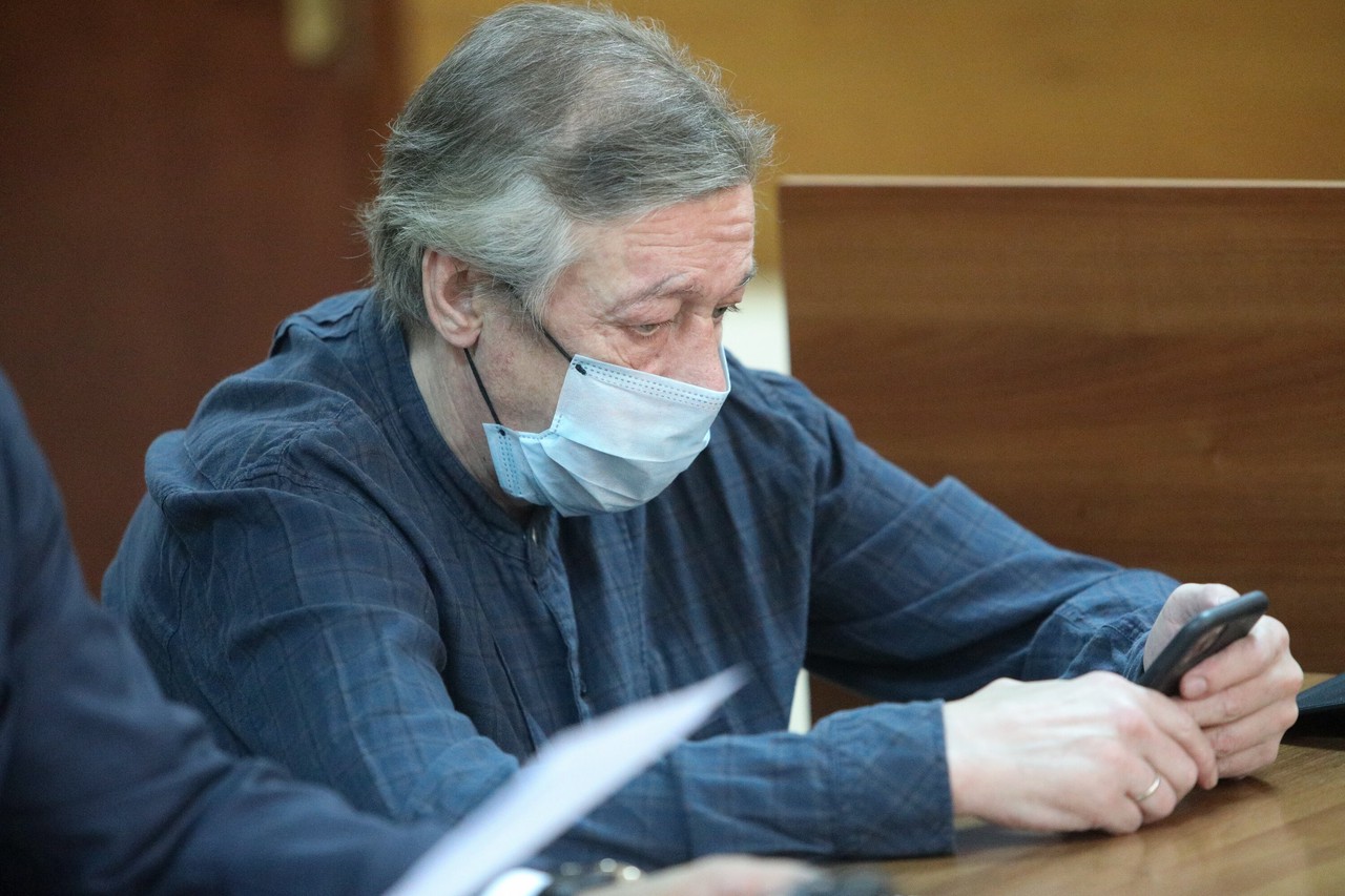 Жена Михаила Ефремова сообщила, что он может выйти по УДО весной следующего года