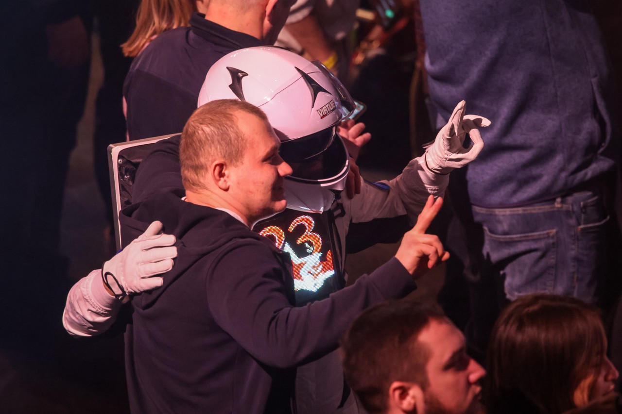 афиша а2. приехали муз тв выпуски. центр патриот троицкий 118 архангельск,. голубые береты минное поле альбом. концерт к 23 февраля для мужчин.