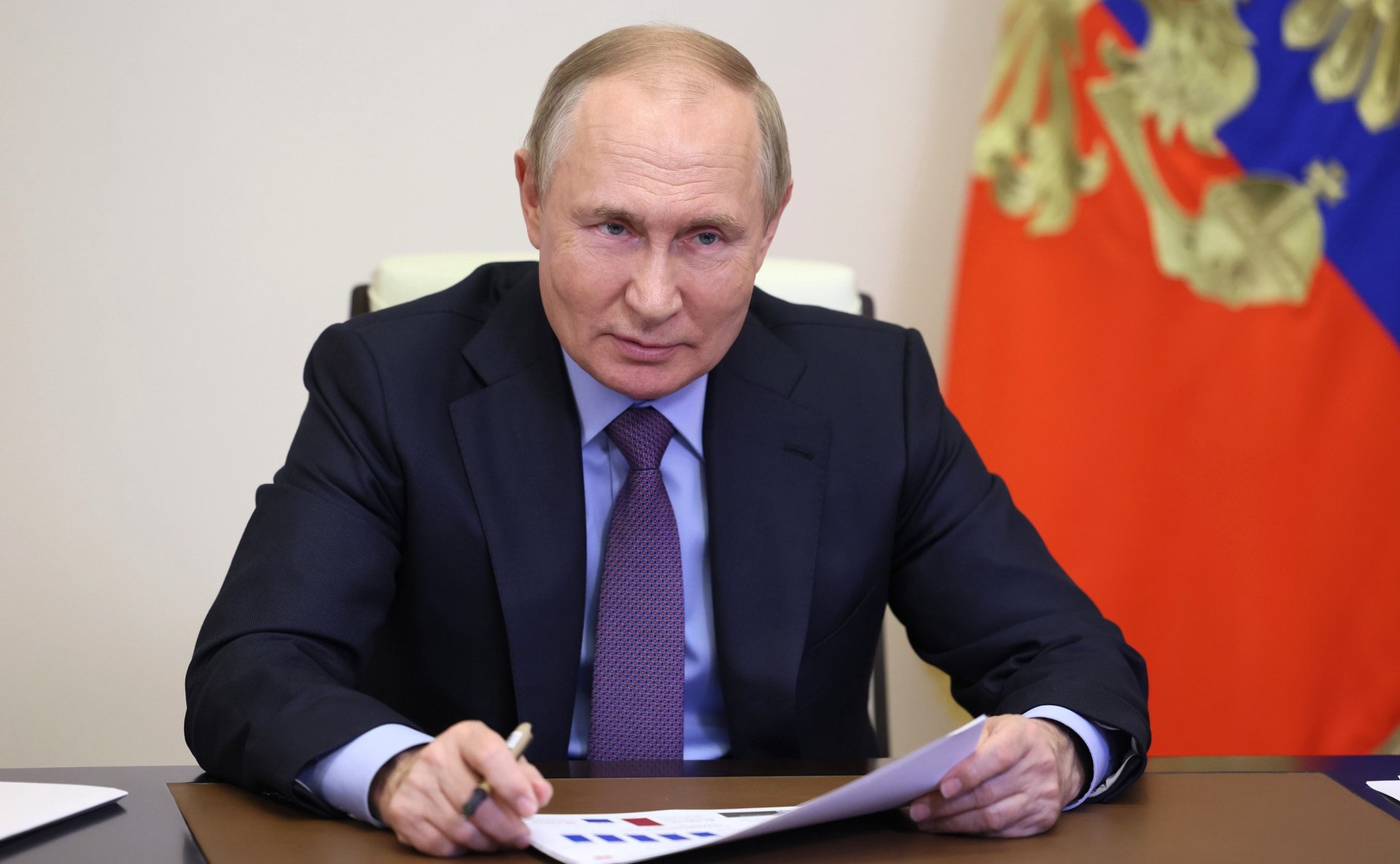 В Кремле не комментируют слова Беннета об обещании Путина «не устранять» Зеленского