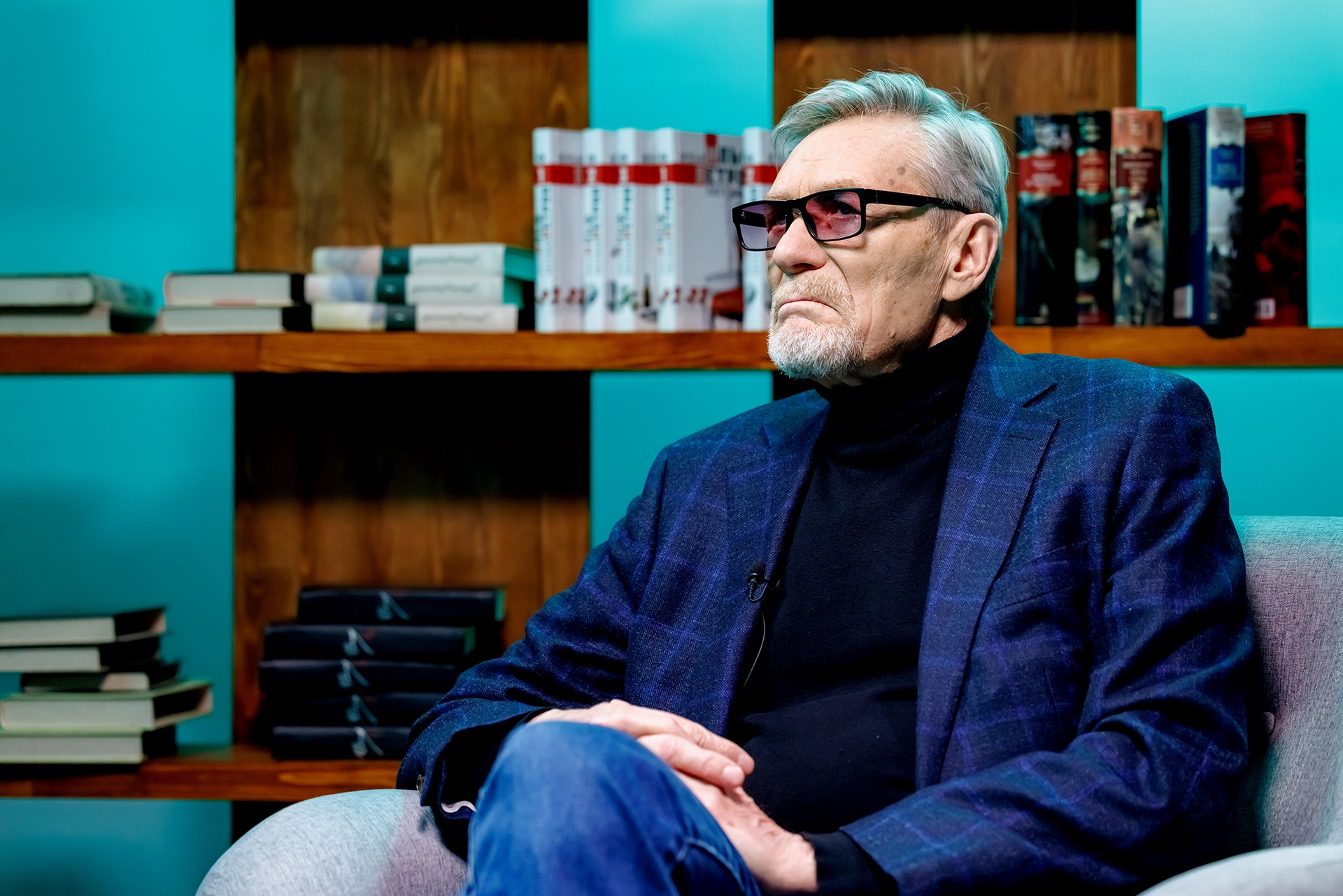 «Ему уже мало этой цирковой арены»: актёр Александр Михайлов высказался о Зеленском