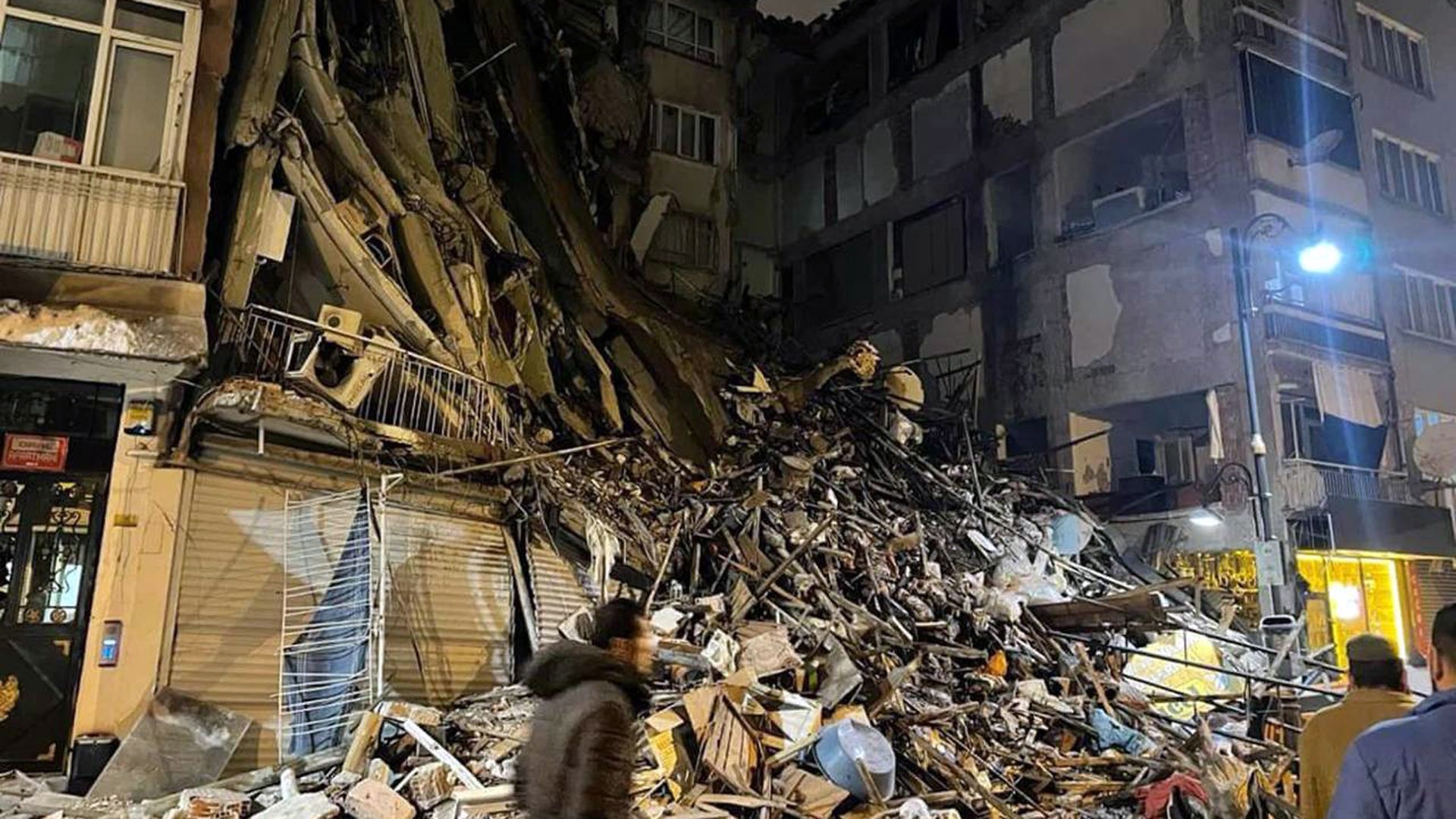 Крупное землетрясение произошло в Турции