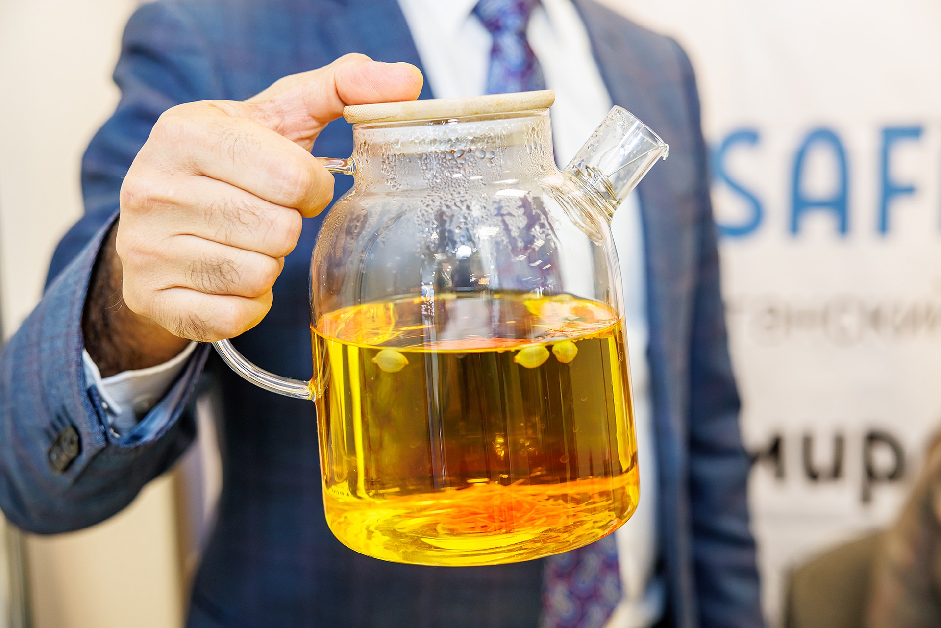 Глава «Росчайкофе» Чантурия заявил, что в России невозможно подделать чай