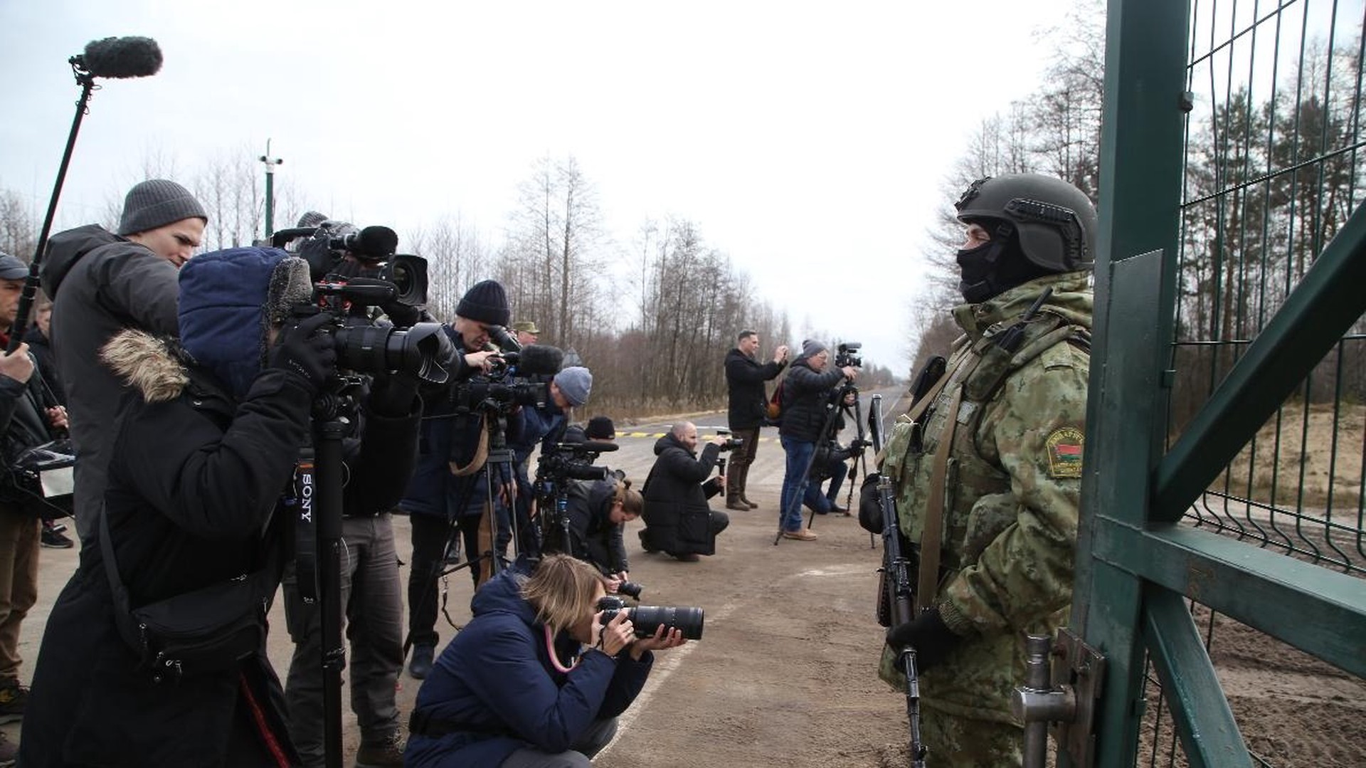 Киев запретил иностранным журналистам находиться на линии фронта