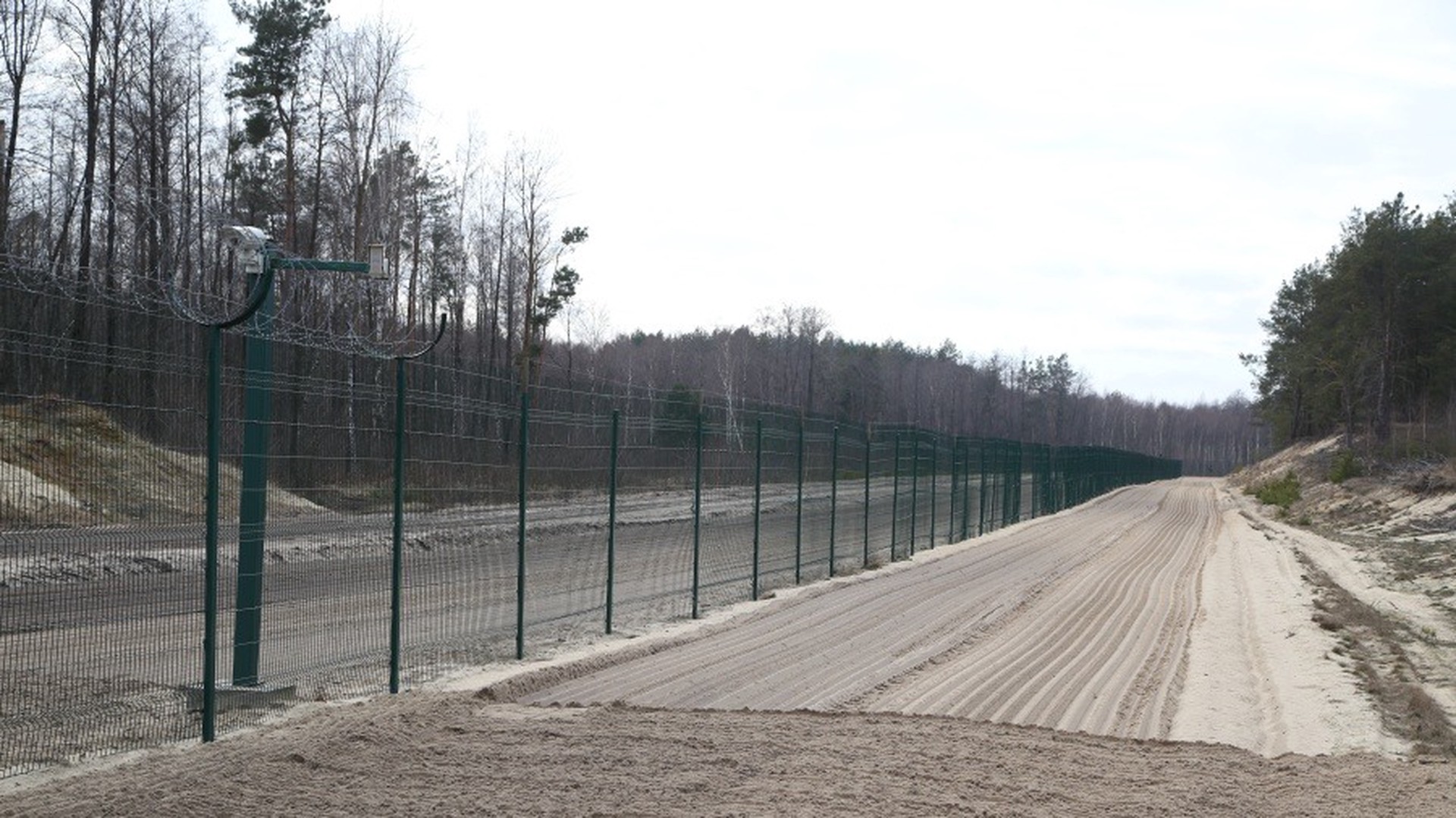 Польша построит «непроходимый» забор за 1,5 млрд злотых на границе с Белоруссией