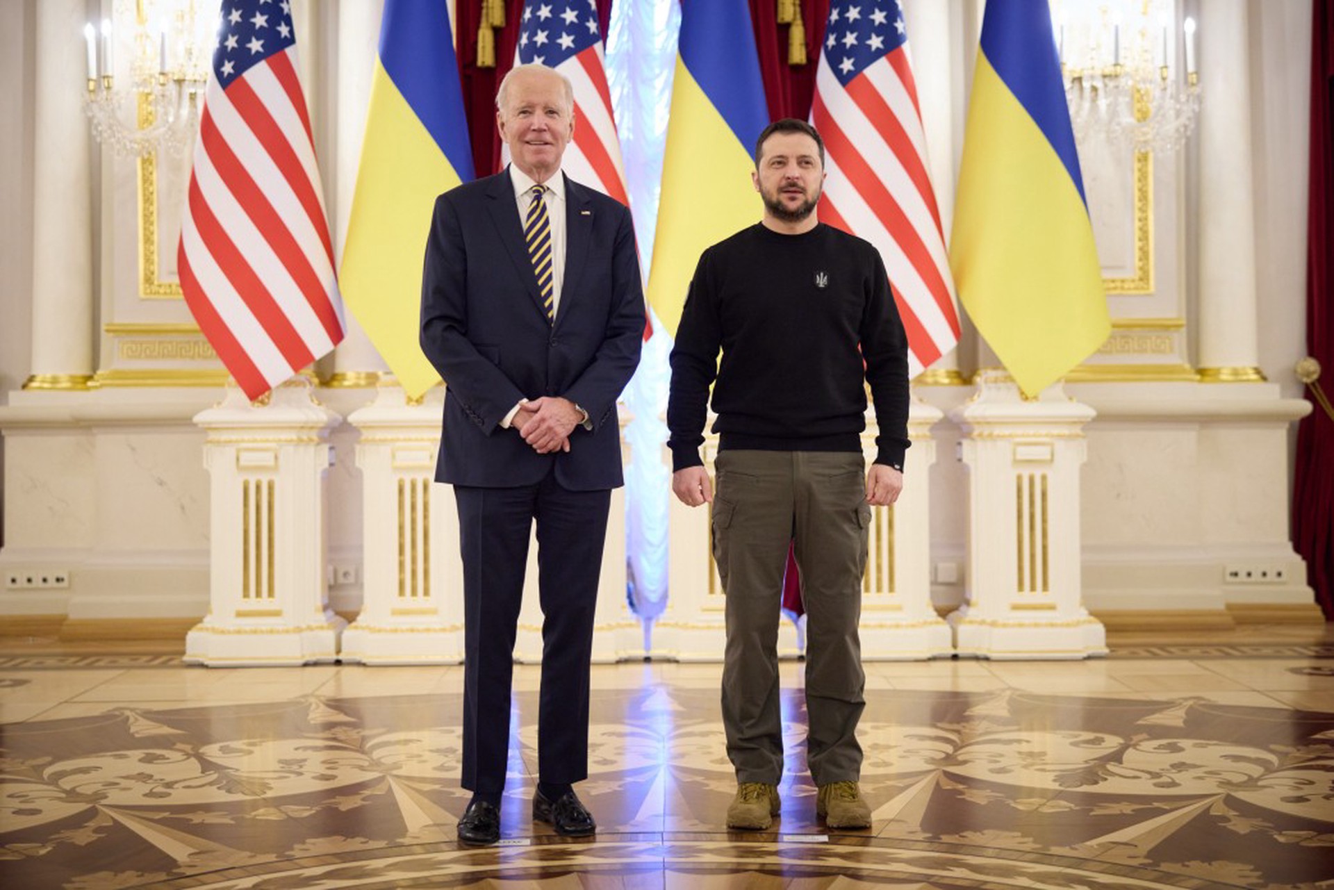 Политолог: США вкладываются в Украину в надежде разрушить Россию