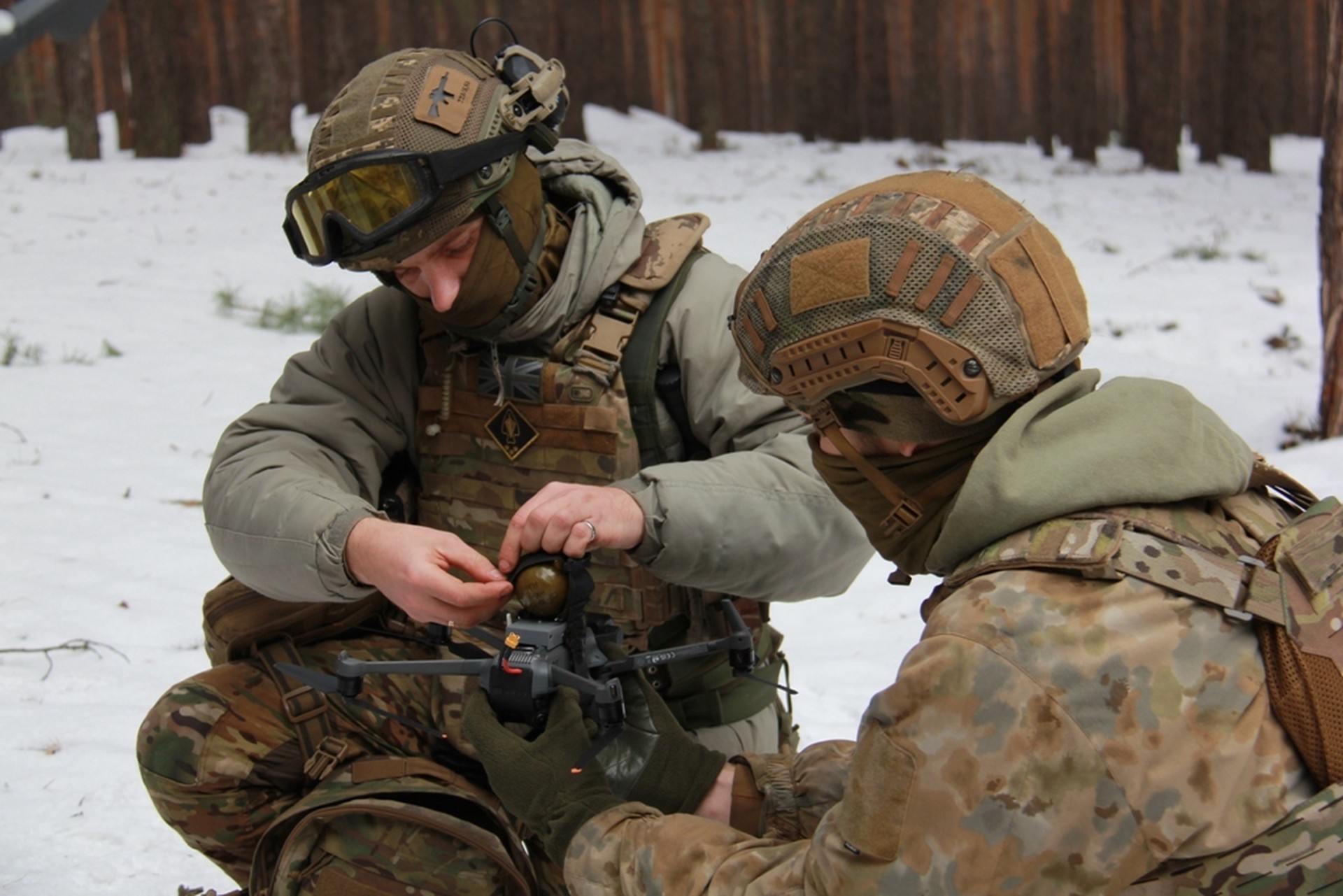 В Брянской области беспилотник ВСУ атаковал оперативников СК РФ