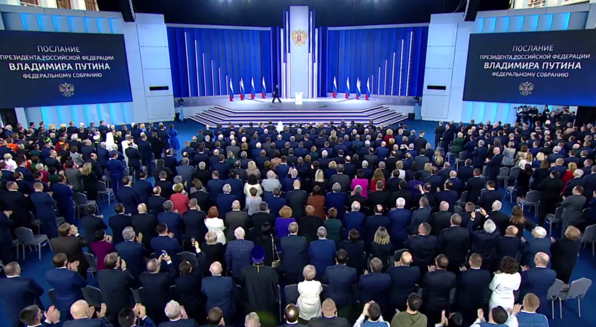 «Правда за нами»: Владимир Путин завершил послание Федеральному собранию