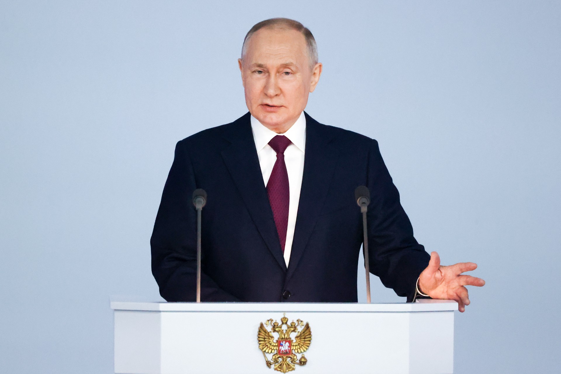 Путин назвал театром абсурда требование НАТО допустить их инспекцию на оборонные объекты России