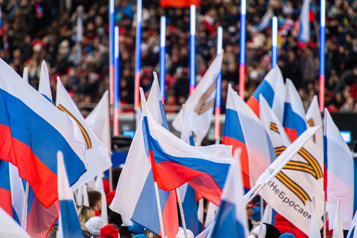 Мурадов: РФ в 2014 году могла признать независимость девяти регионов Украины
