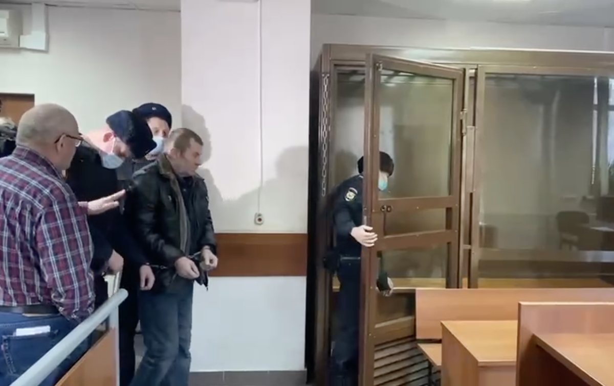 Мужчину, столкнувшего подростка на пути в московском метро, арестовали до 9 мая
