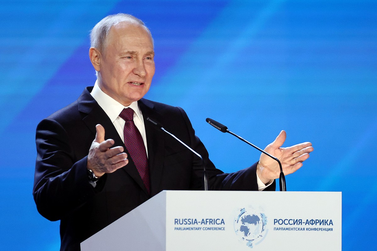 Путин заявил, что в случае непродления зерновой сделки РФ поставит зерно Африке бесплатно