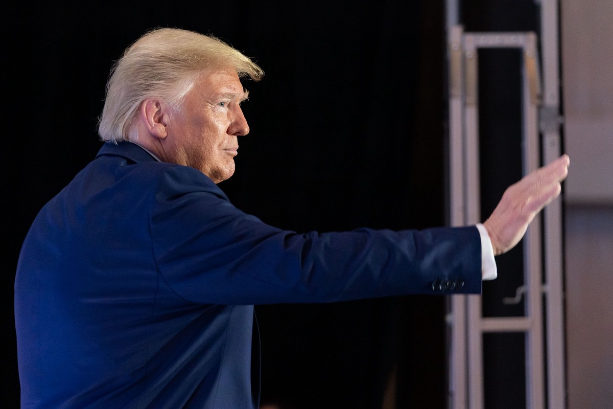 Экс-разведчик США Риттер призвал Трампа не слушать советы Келлога по России