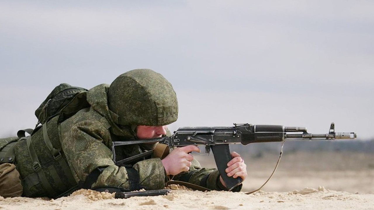 МО РФ: Десантники из Новороссийска уничтожили танк Т-72 ВСУ на Ореховском направлении