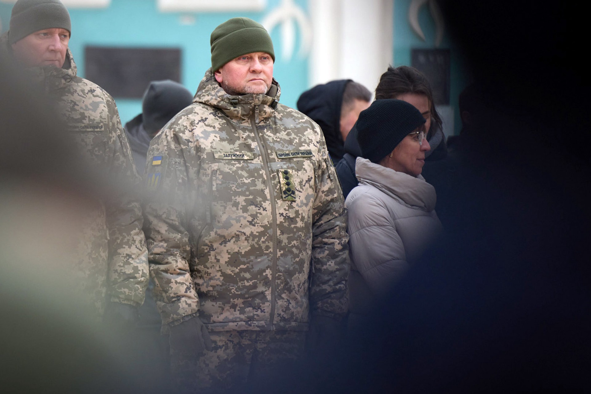В центре Киева протестующие требуют вернуть Залужного 