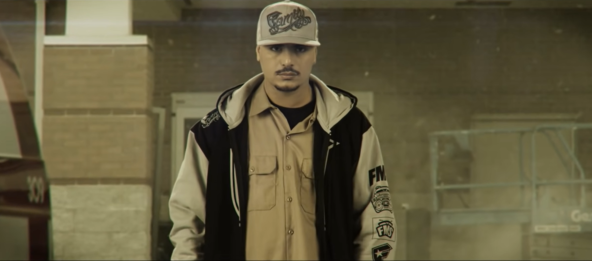 Рэпер Птаха попал под обстрел в Донбассе