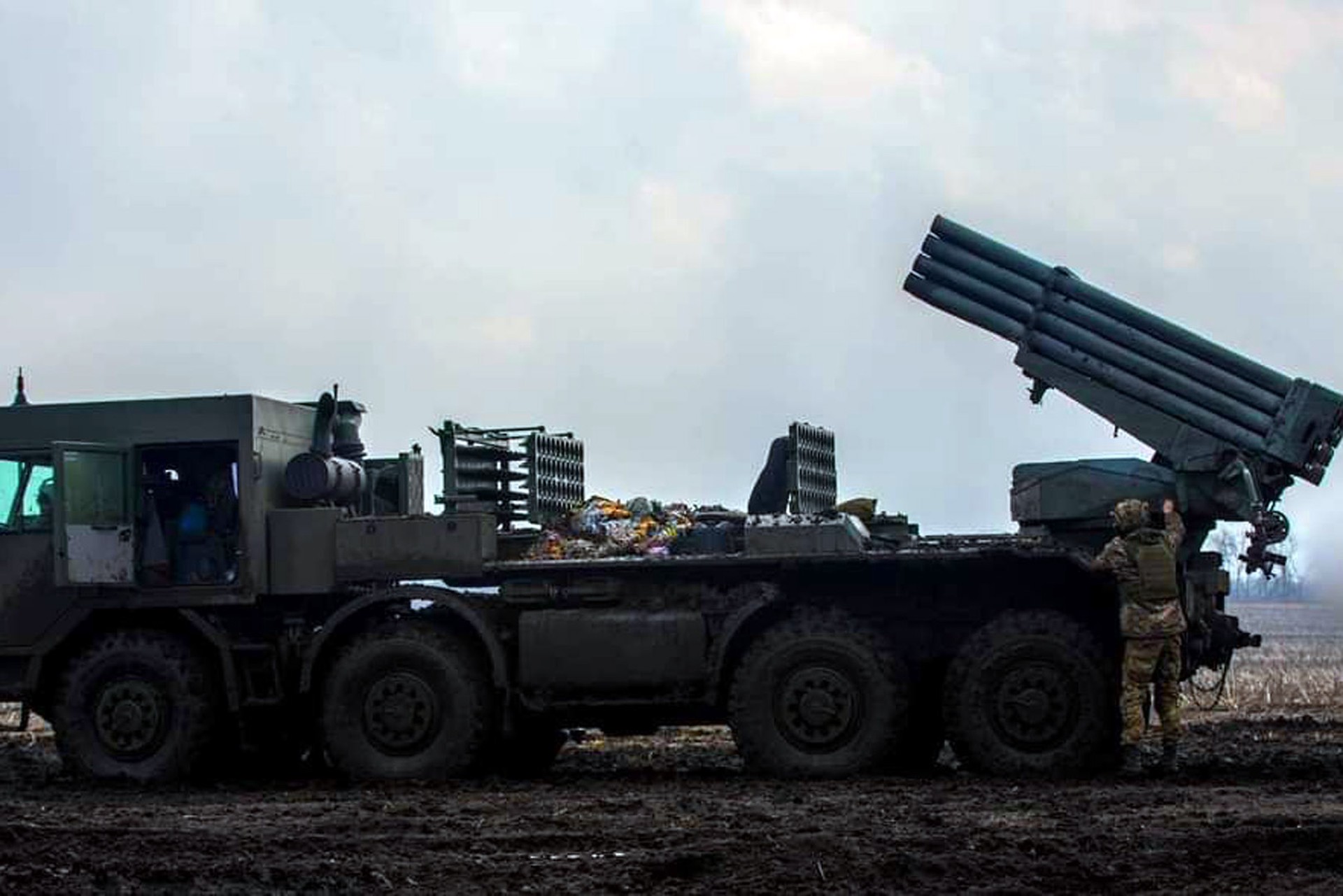 ВСУ выпустили по Донецку 25 ракет из РСЗО