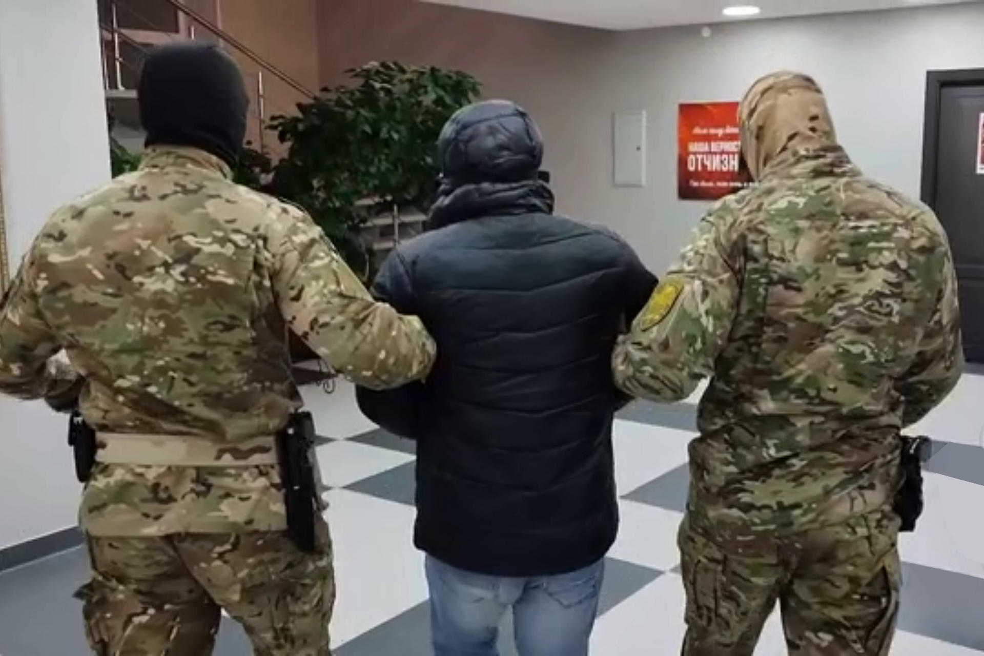 В Хабаровске задержали украинского агента, планировавшего убийство военных