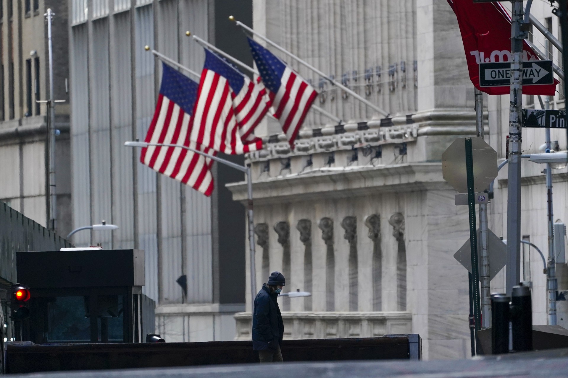 Экс-помощник главы Минфина заявил, что банковская система США небезопасна