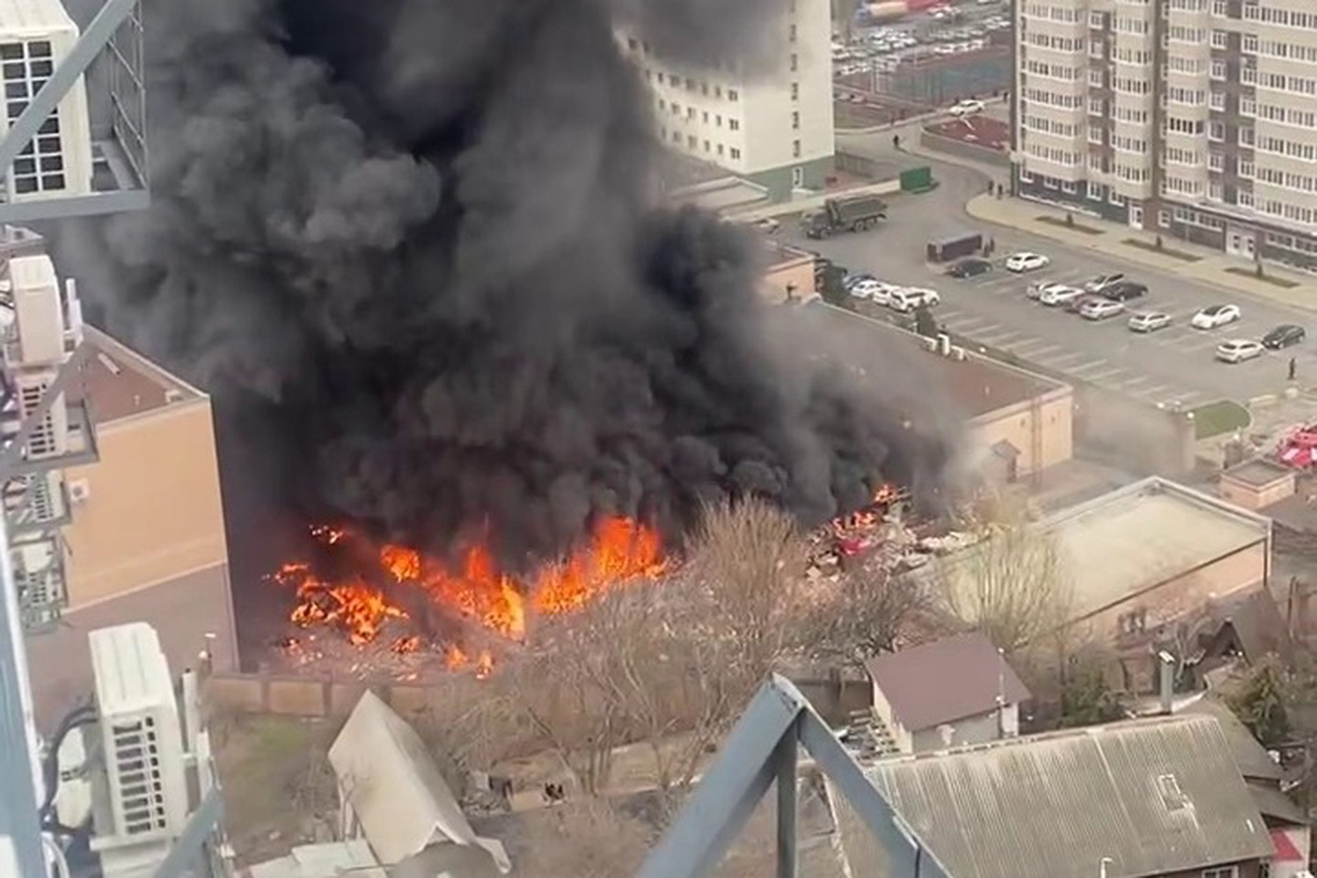 В здании Погрануправления ФСБ по Ростовской области произошёл пожар