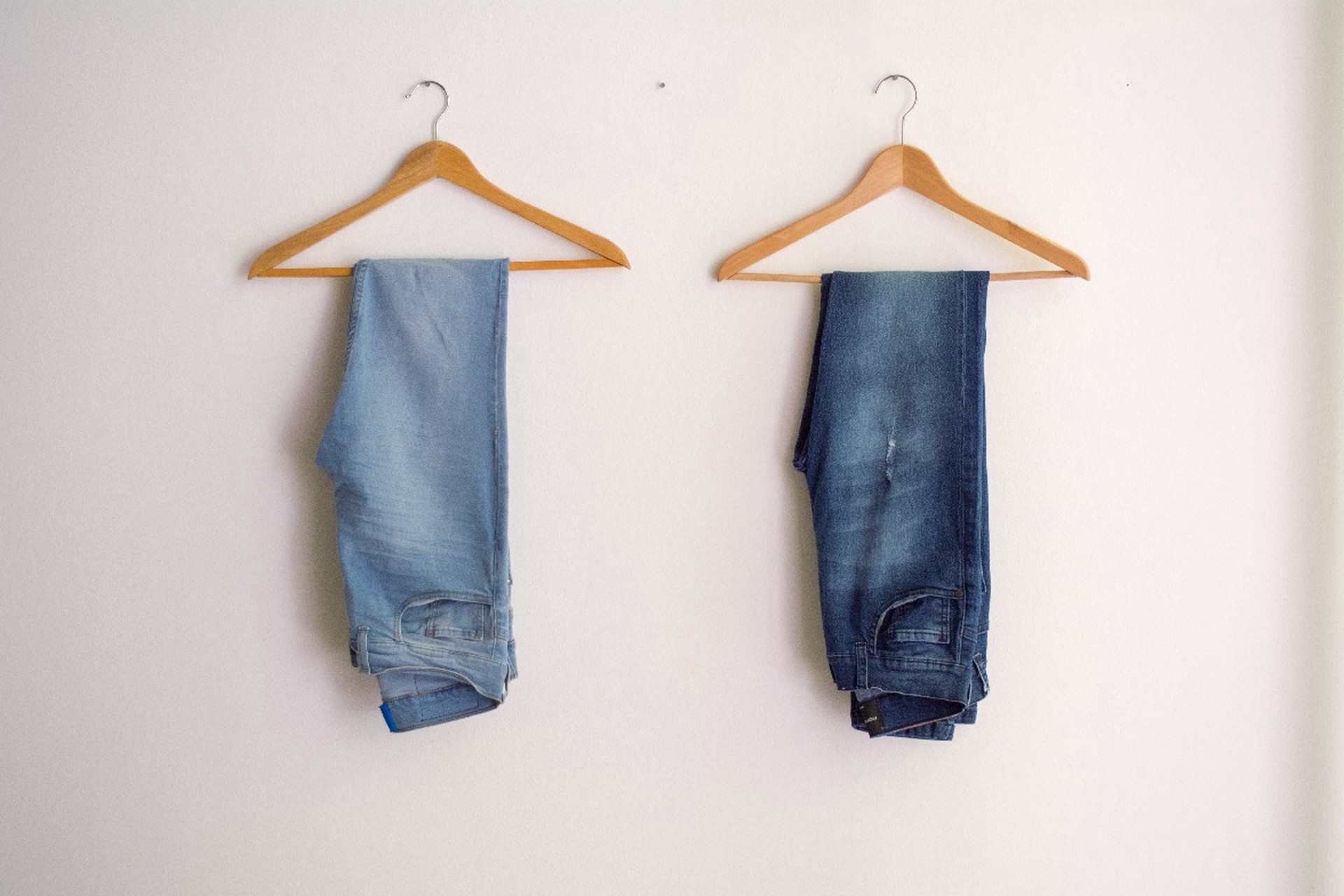 Модельер рассказала, как можно реанимировать старые джинсы