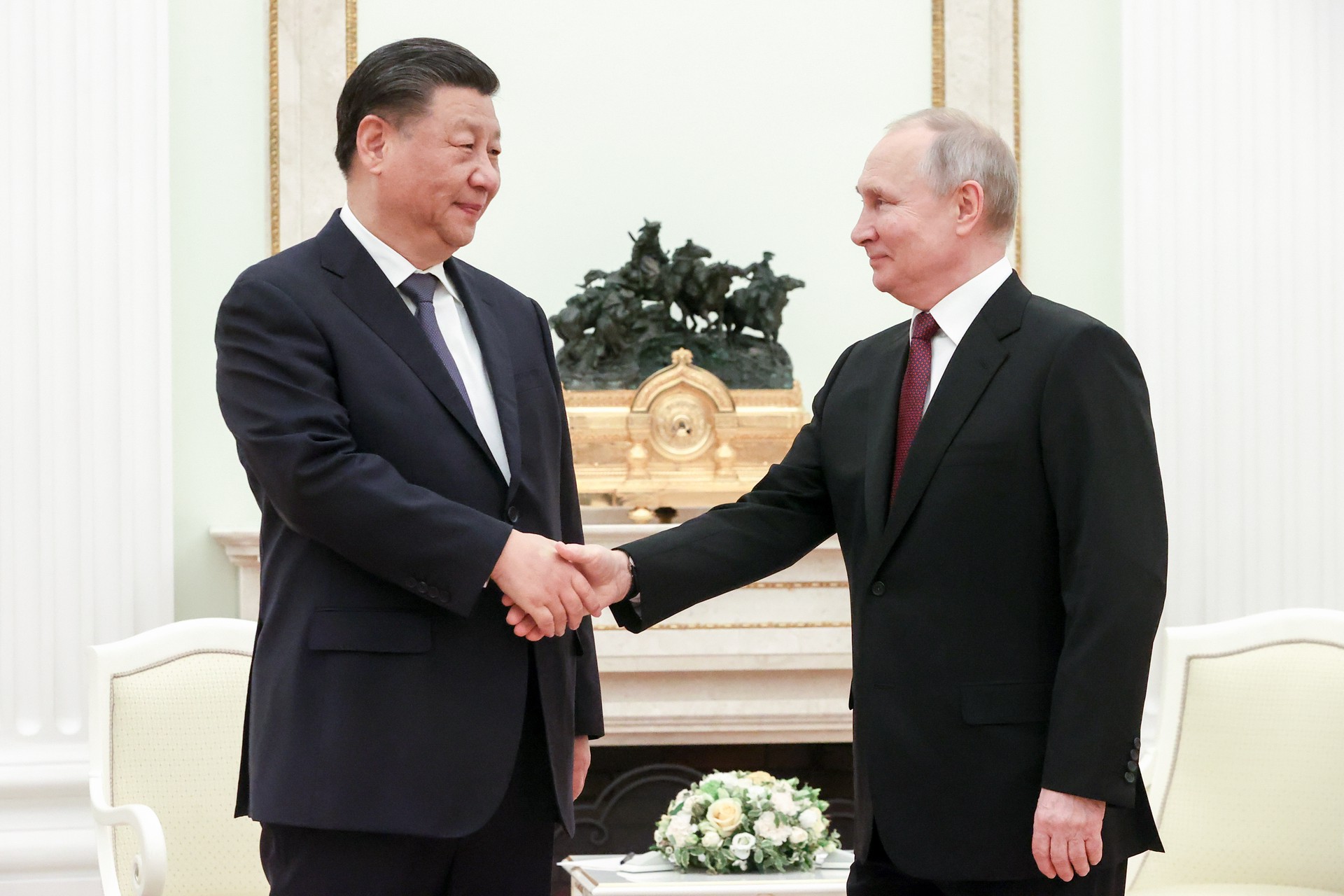 Си Цзиньпин поздравил Путина с победой на президентских выборах