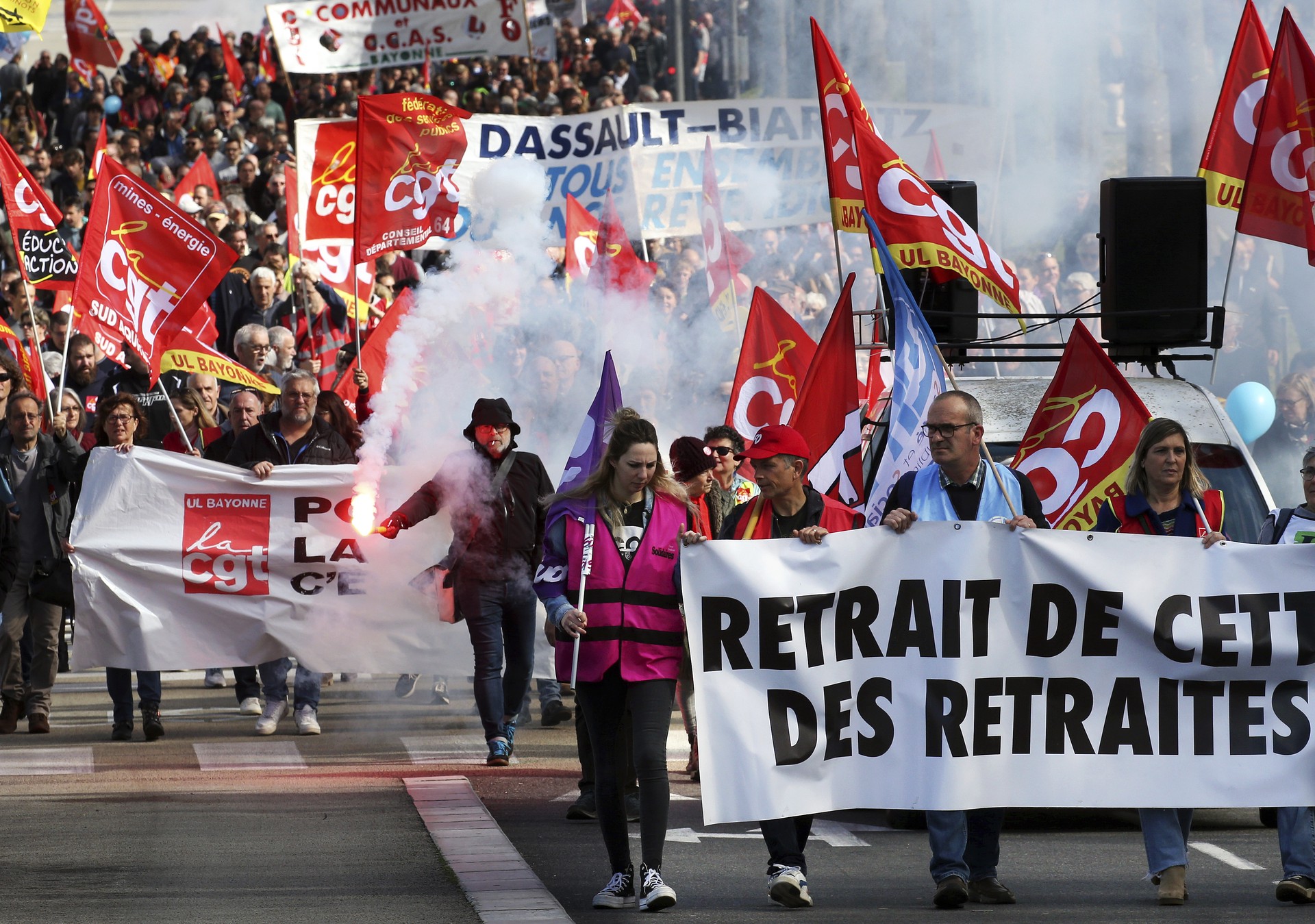 Французские протесты и смена правительства: чем обернулась пенсионная реформа для Макрона