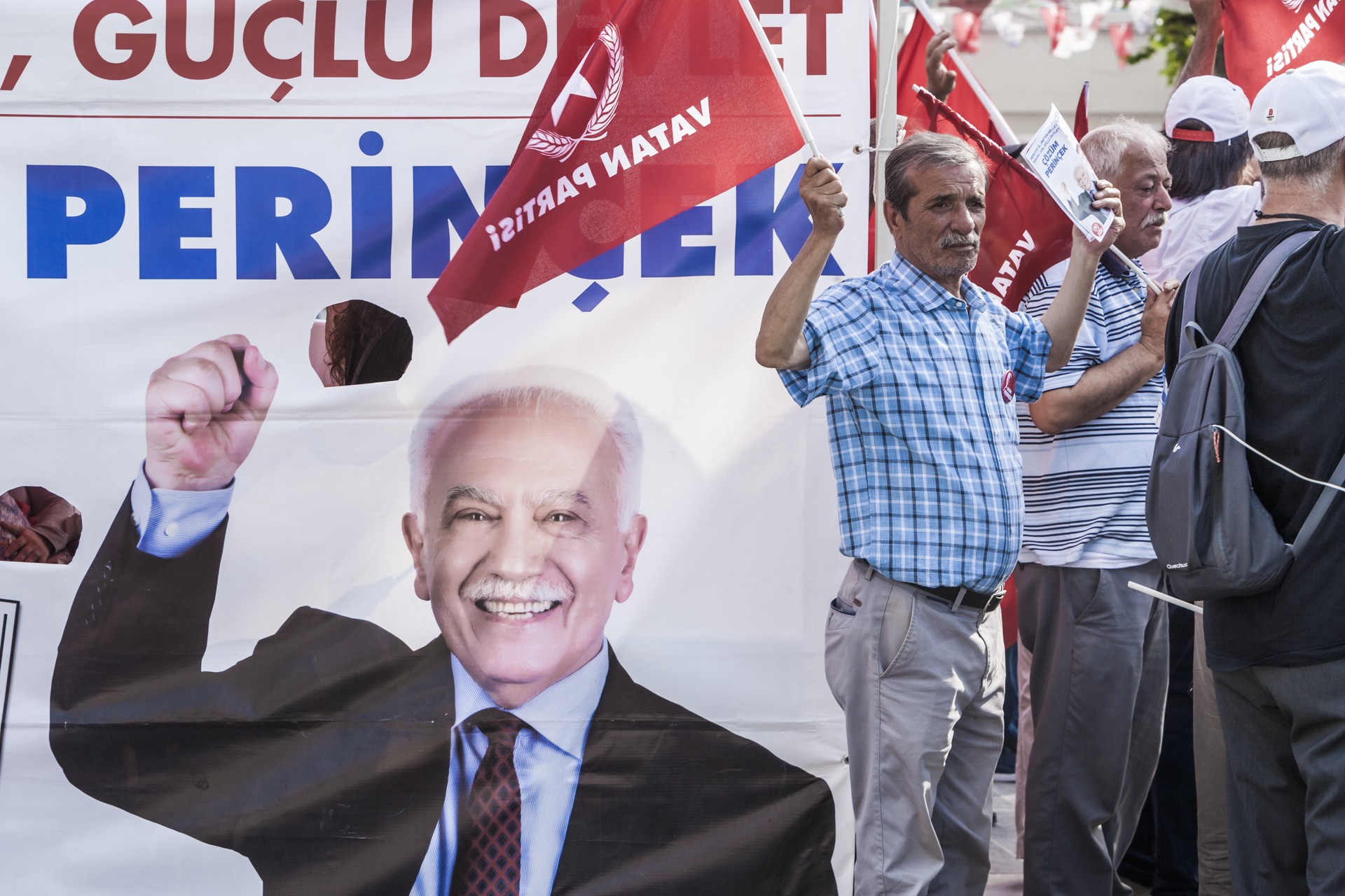 Кандидат в президенты Турции Перинчек пообещал вывести страну из НАТО при победе на выборах