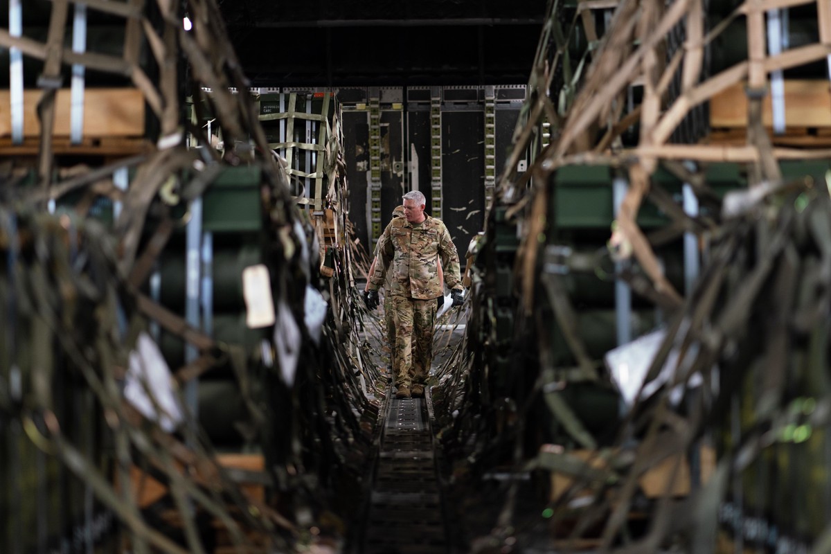 Депутат Рады признал, что без помощи США Киев не выстоит