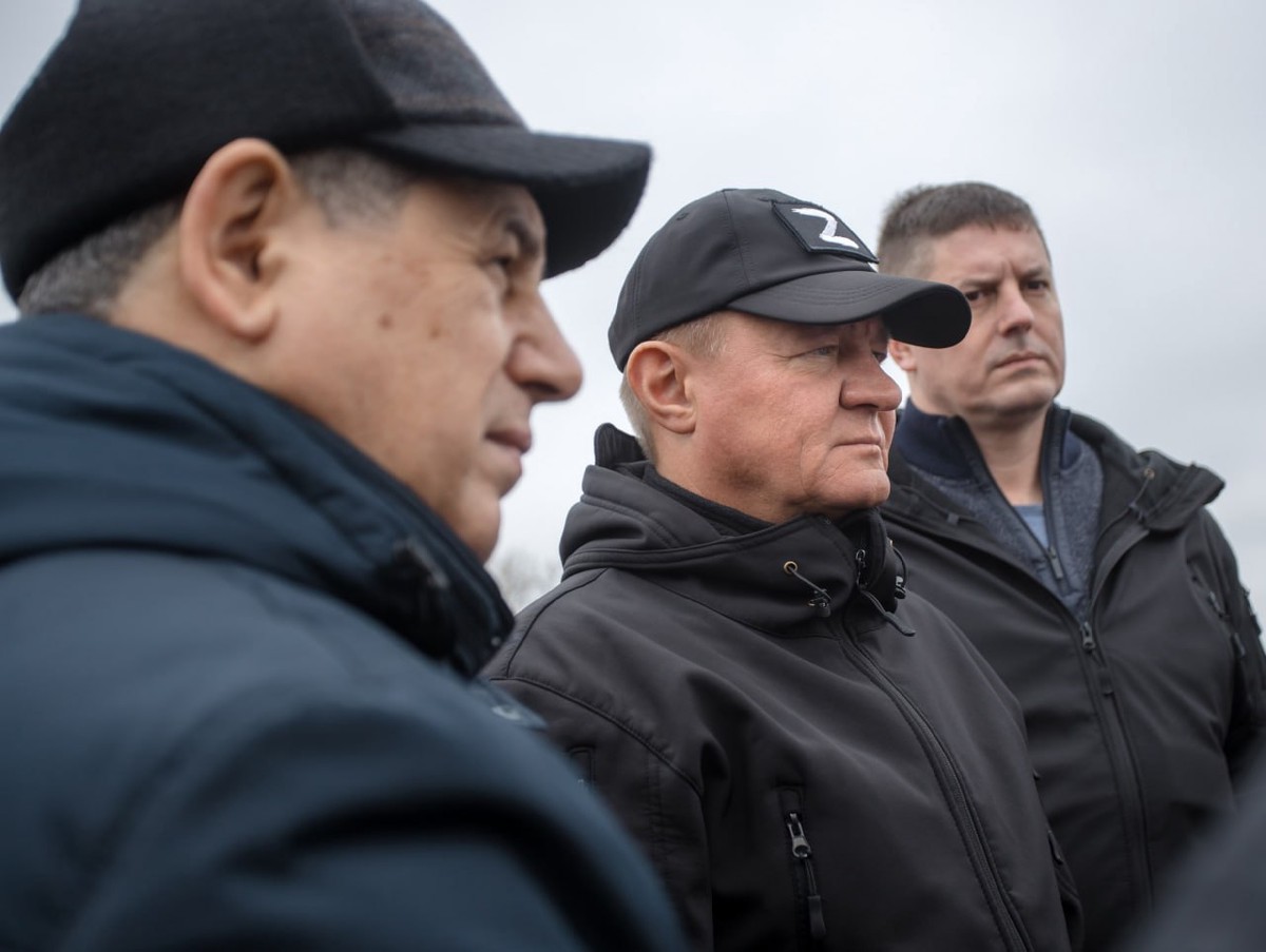 Беспилотник ВСУ атаковал административное здание в Курске
