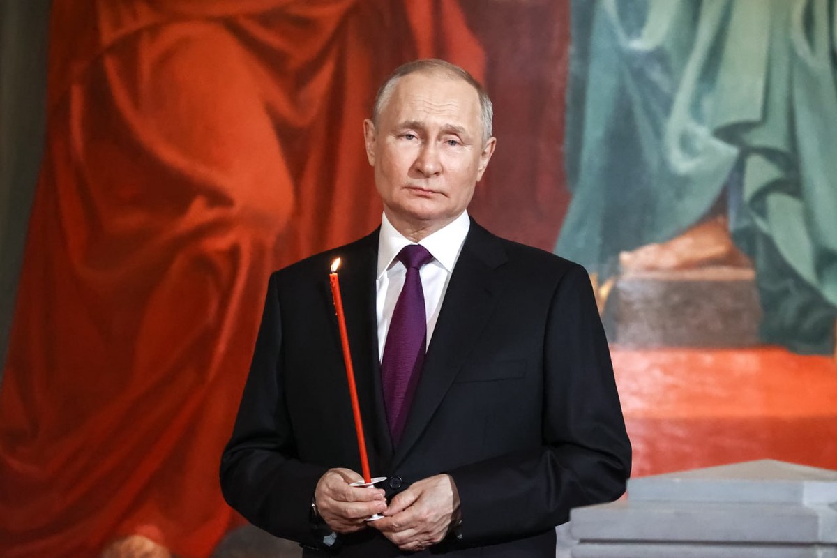 Путин поздравил православных христиан с Пасхой