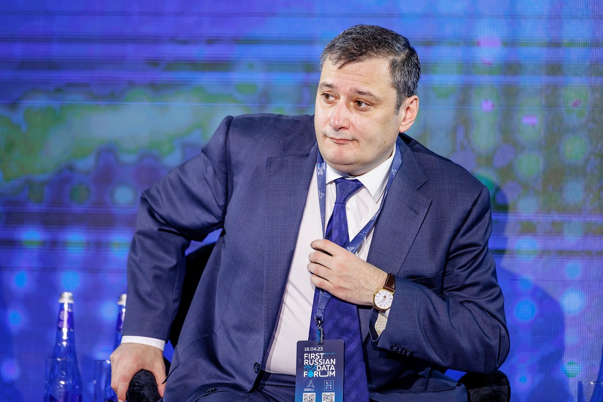 Александр Хинштейн сказал, опасно ли будет оплачивать покупки с помощью лица