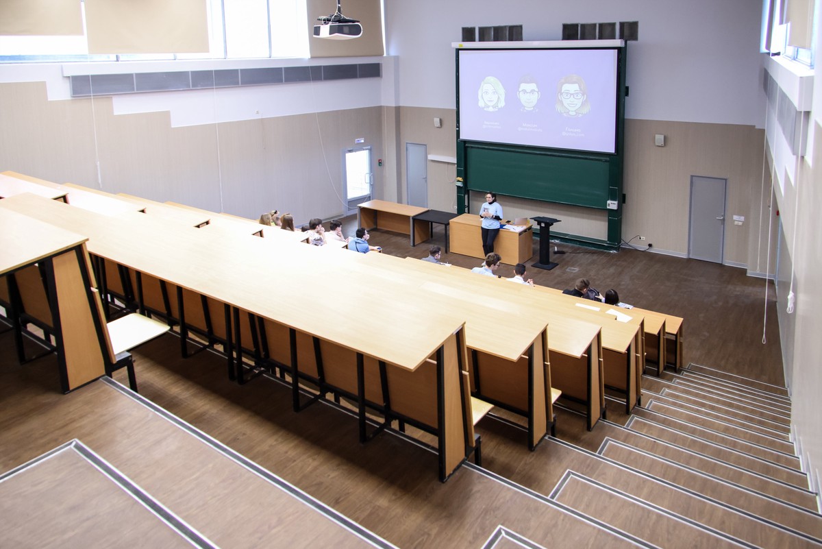 С 1 июля заключить договор о целевом обучении смогут только граждане РФ