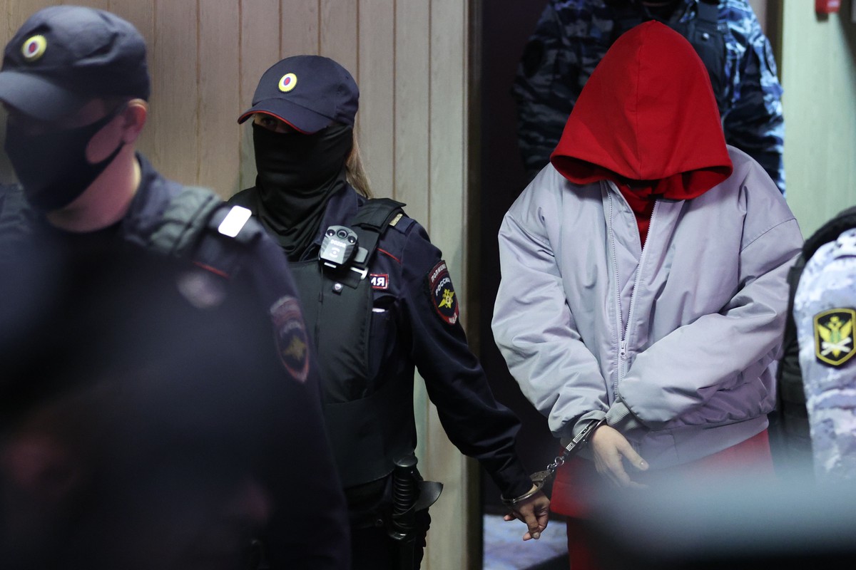 Следствие попросило московский суд запретить Блиновской пользоваться интернетом
