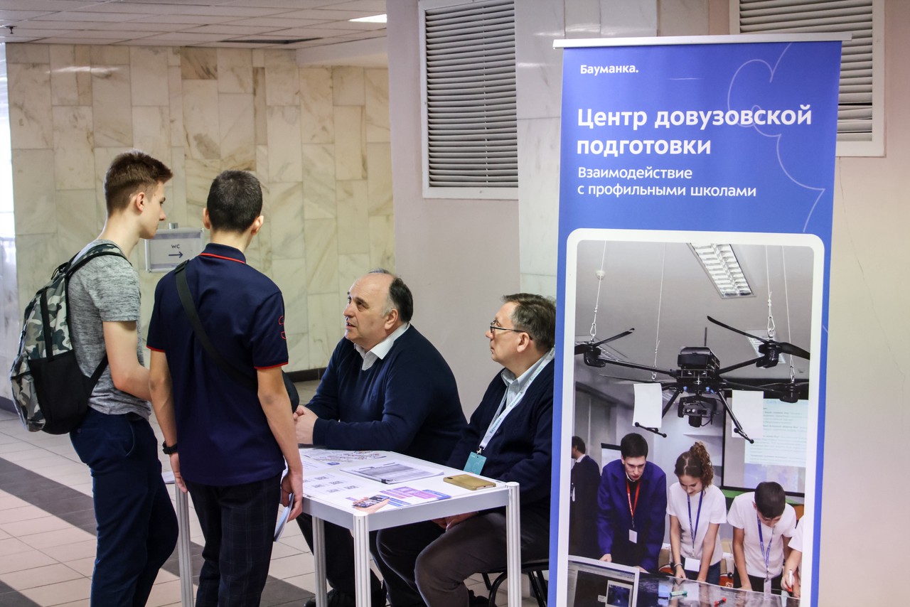 Сами с вузами: кому из абитуриентов придется нелегко из-за «дня тишины»